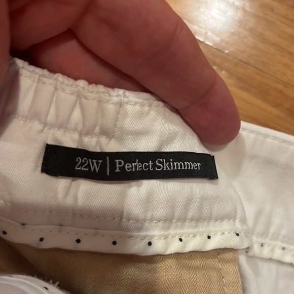 Talbots white perfect skimmer pants size 22W. - Picture 4 of 8